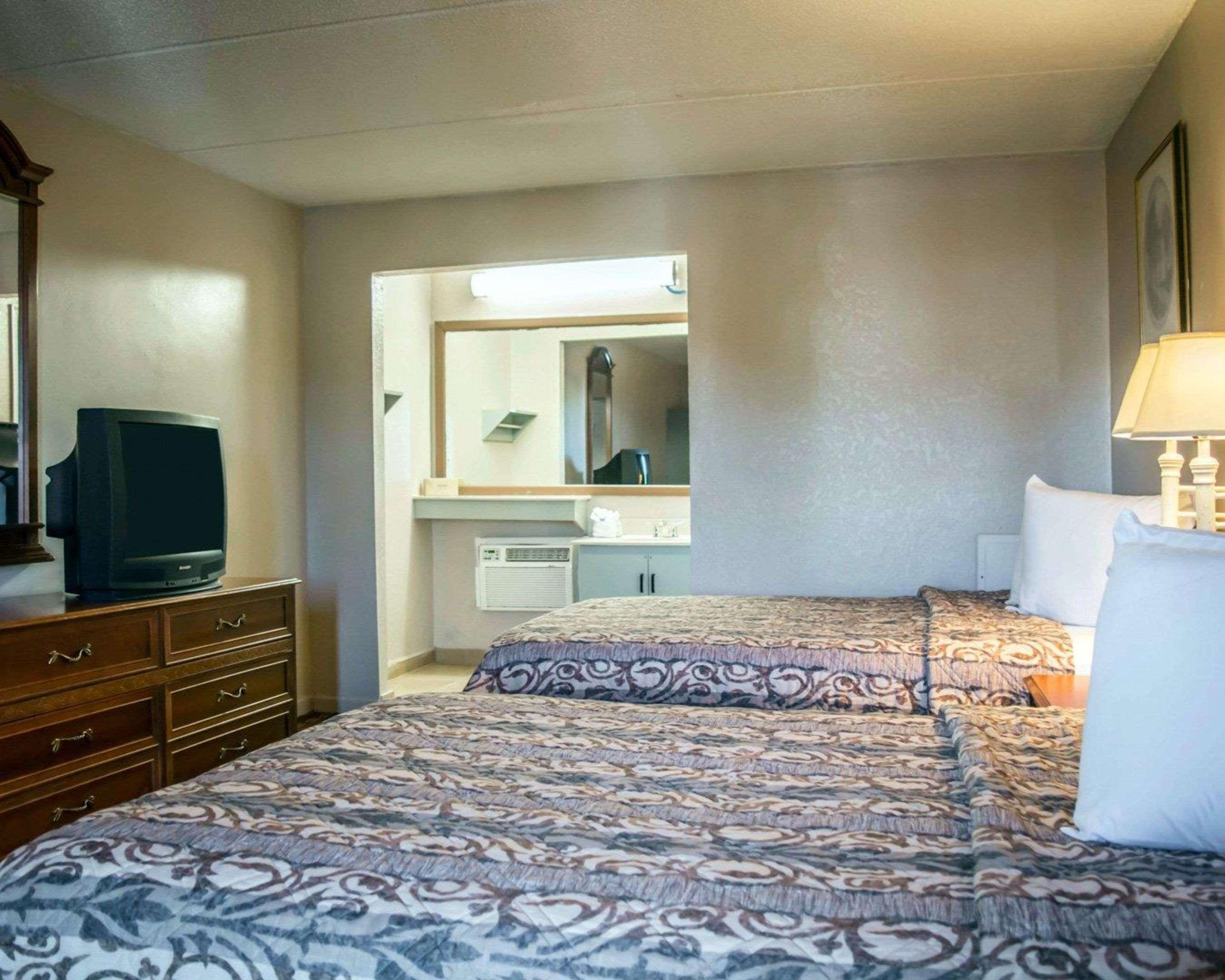 Rodeway Inn Clearwater-Dunedin Esterno foto