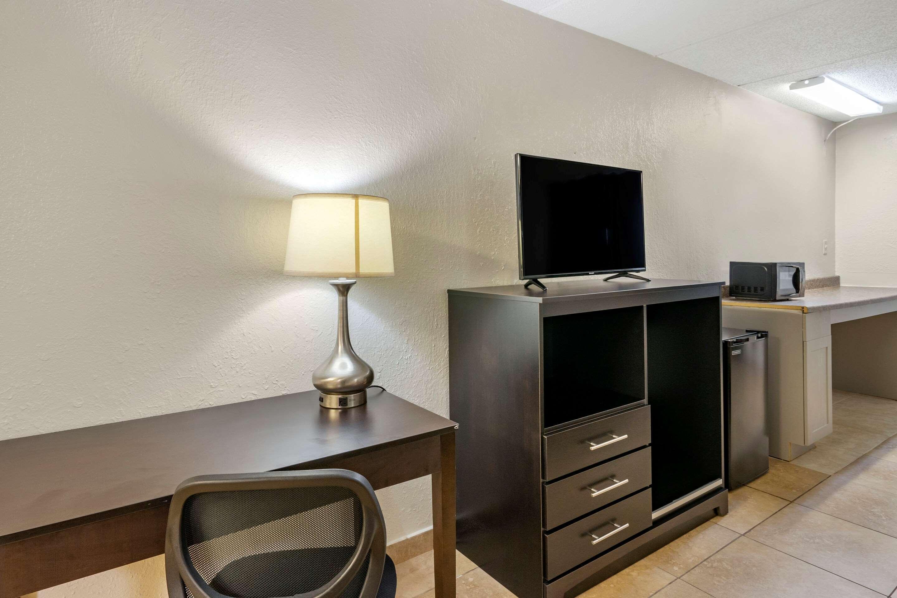 Rodeway Inn Clearwater-Dunedin Esterno foto