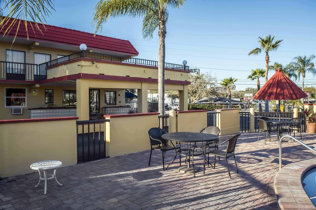 Rodeway Inn Clearwater-Dunedin Esterno foto