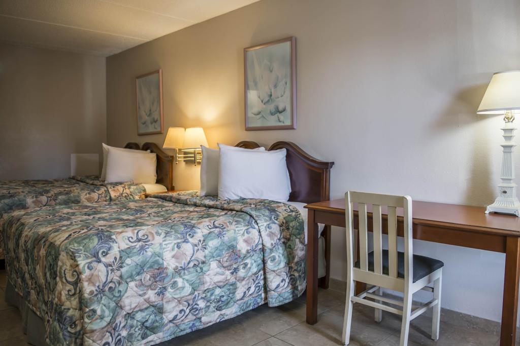 Rodeway Inn Clearwater-Dunedin Esterno foto