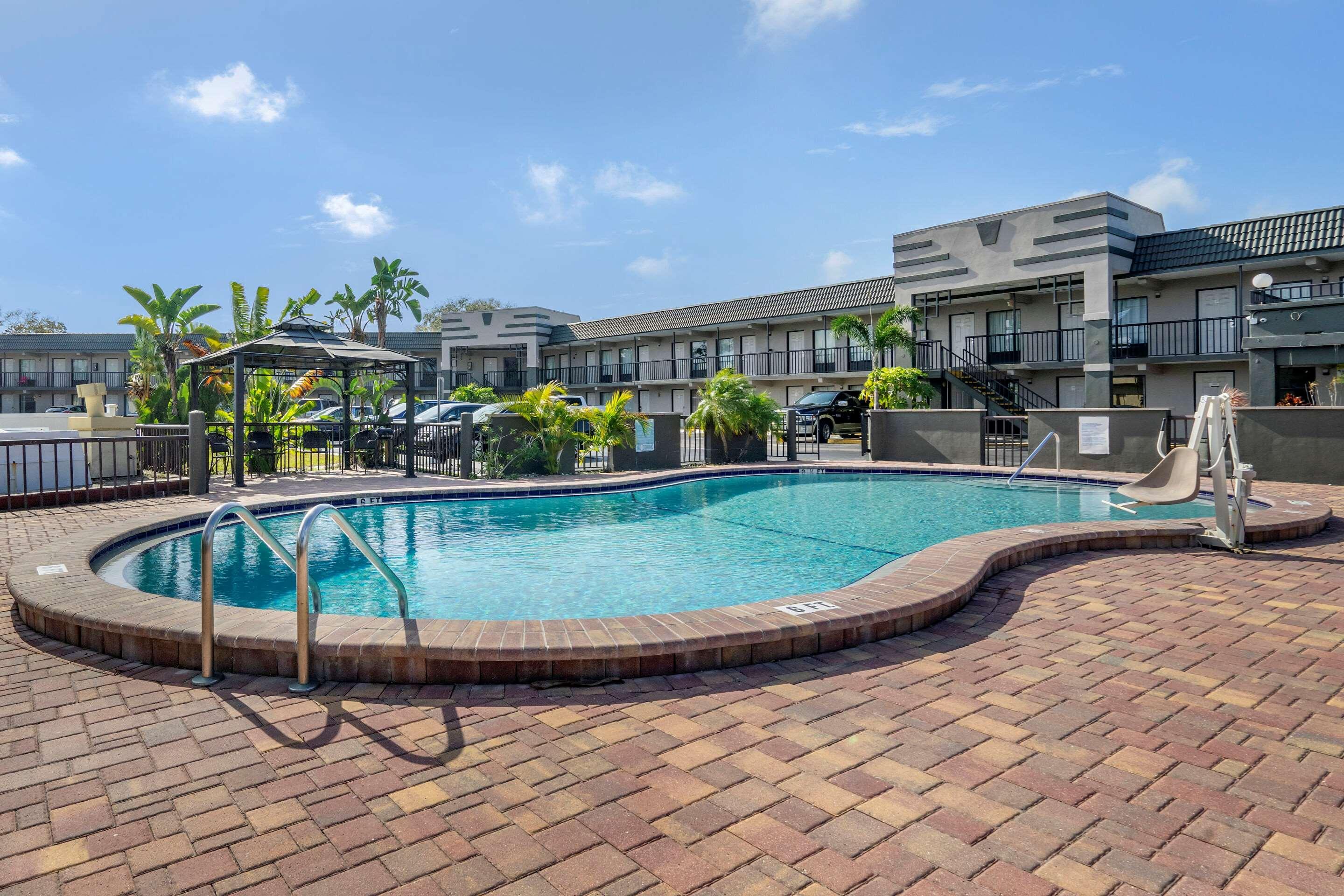 Rodeway Inn Clearwater-Dunedin Esterno foto