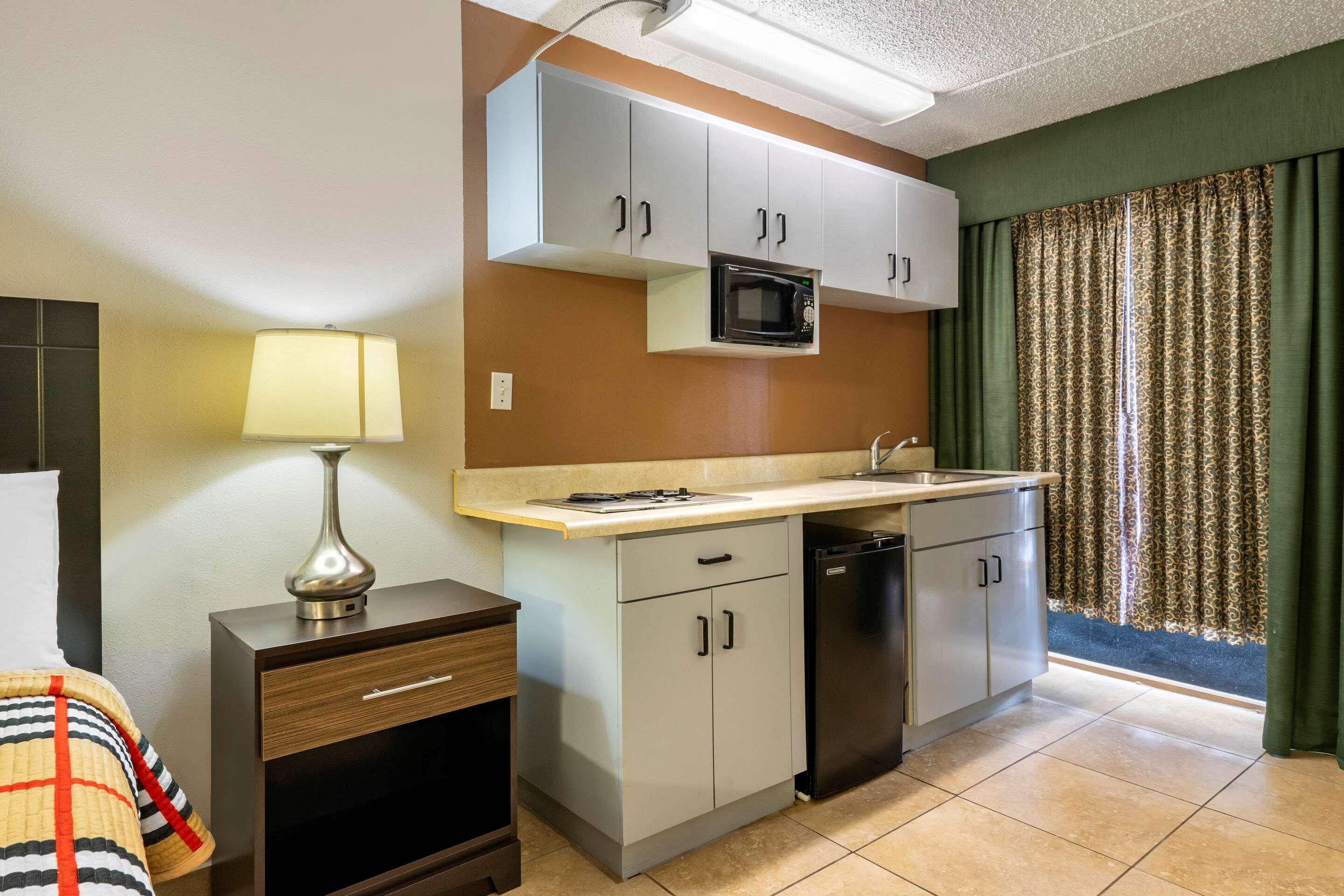 Rodeway Inn Clearwater-Dunedin Esterno foto
