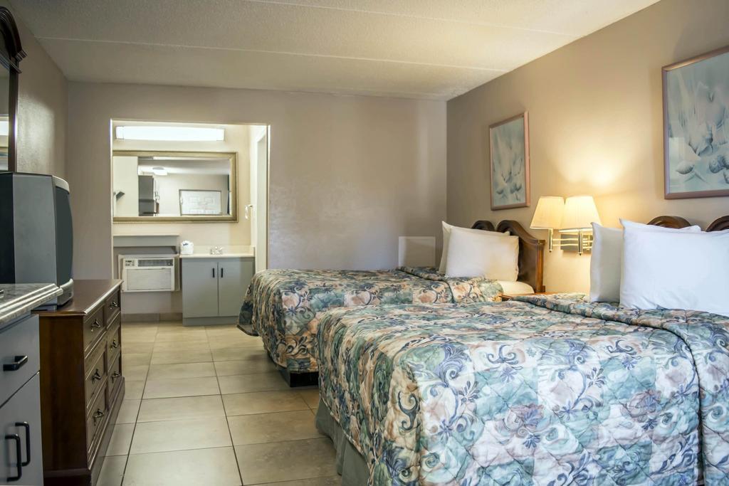 Rodeway Inn Clearwater-Dunedin Esterno foto