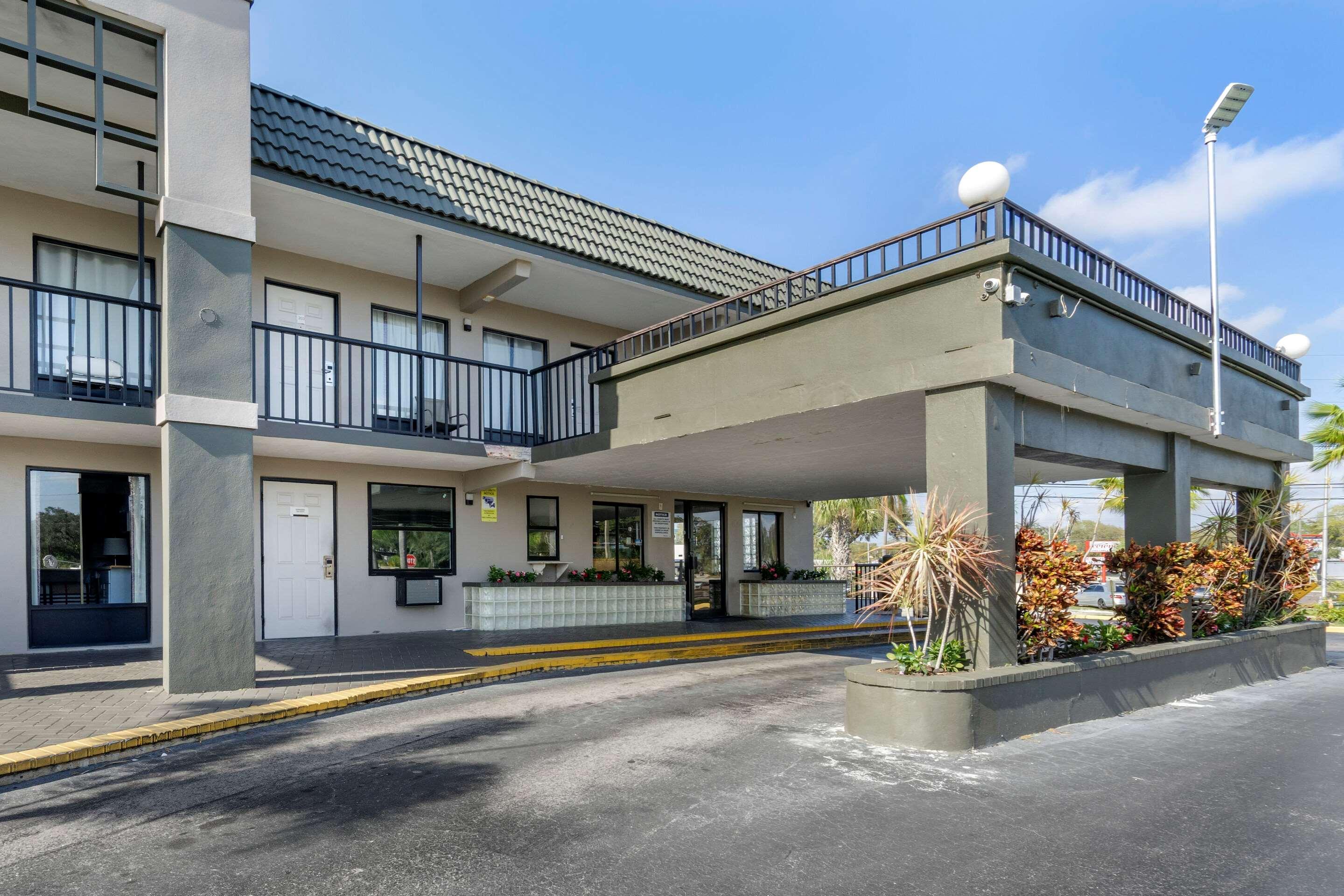 Rodeway Inn Clearwater-Dunedin Esterno foto