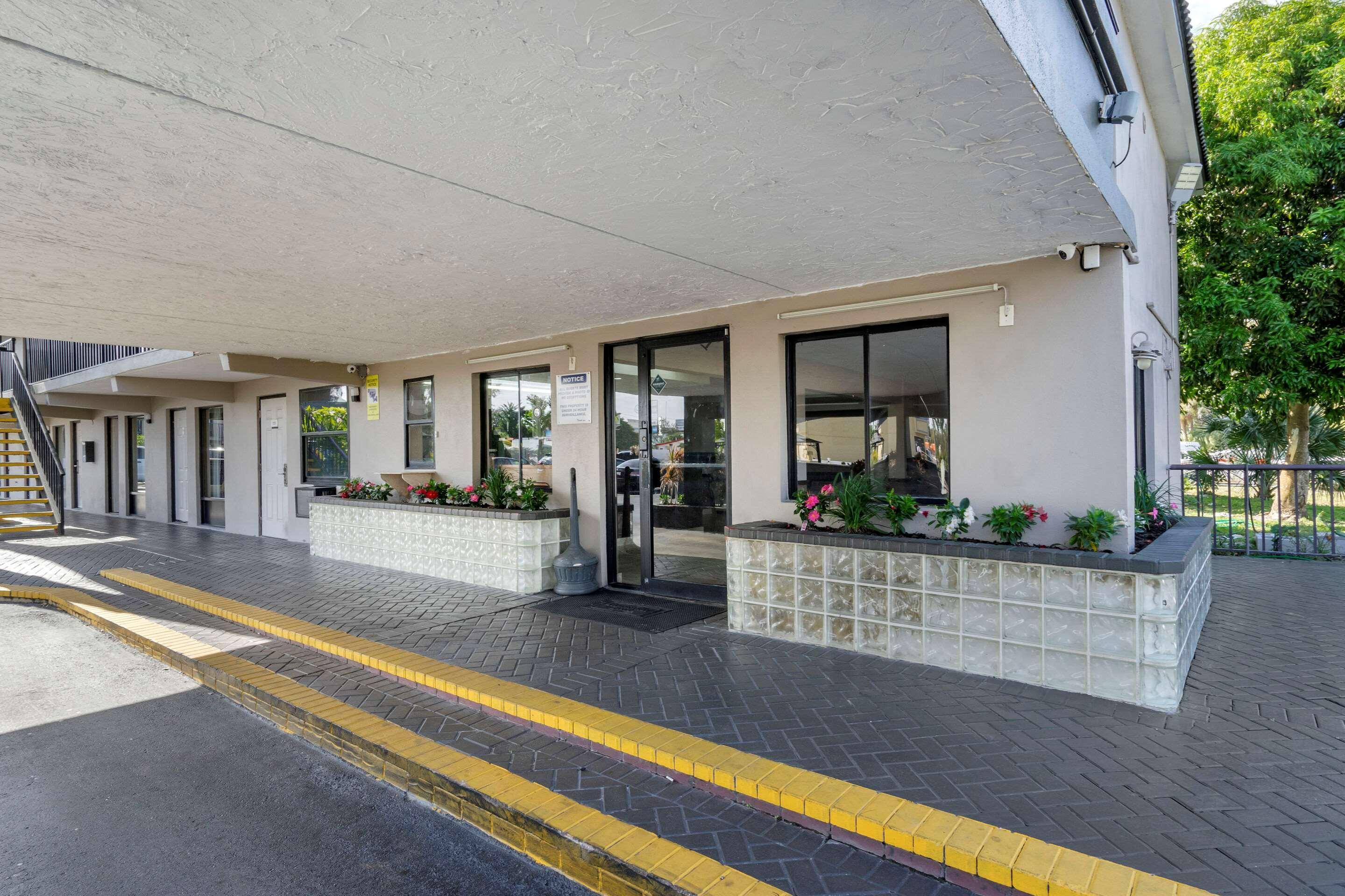 Rodeway Inn Clearwater-Dunedin Esterno foto